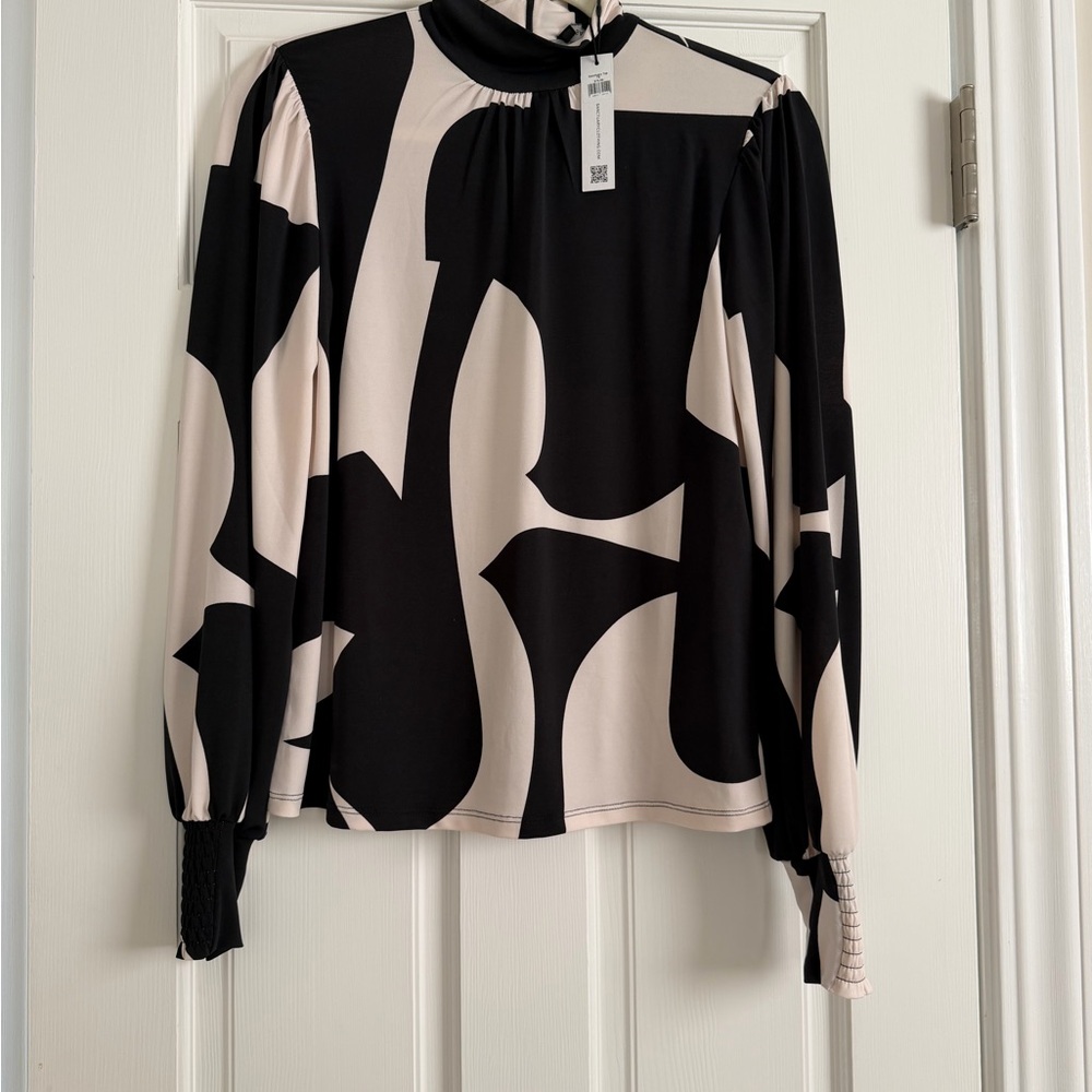 Sanctuary Black and Cream Abstract Blouse